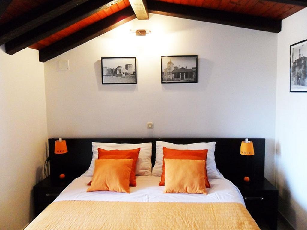 Apartments Riva Trogir Ruang foto