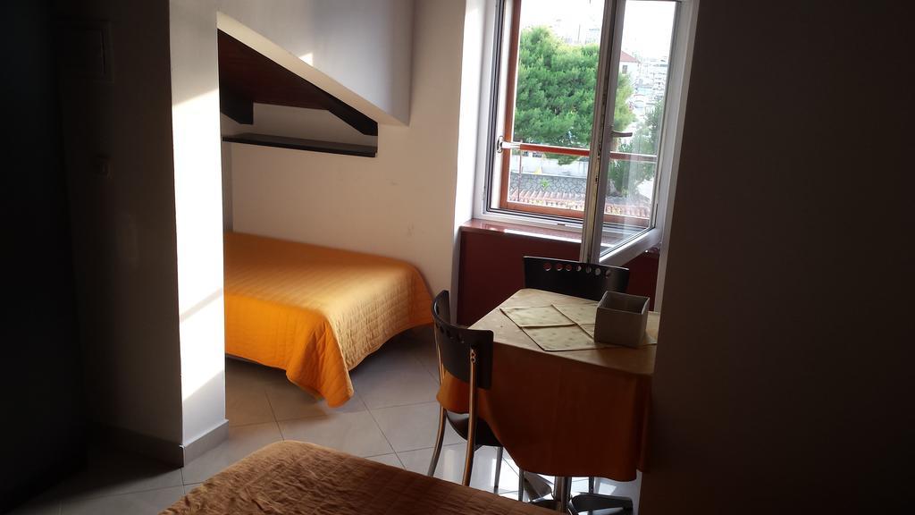 Apartments Riva Trogir Ruang foto